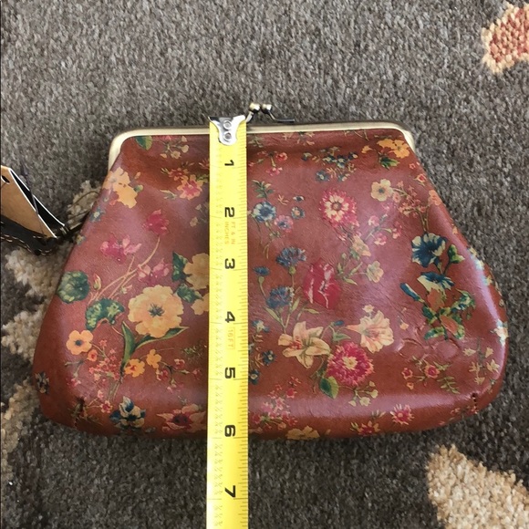 Patricia Nash wristlet. Burgundy and flowers. Gold - Picture 7 of 7